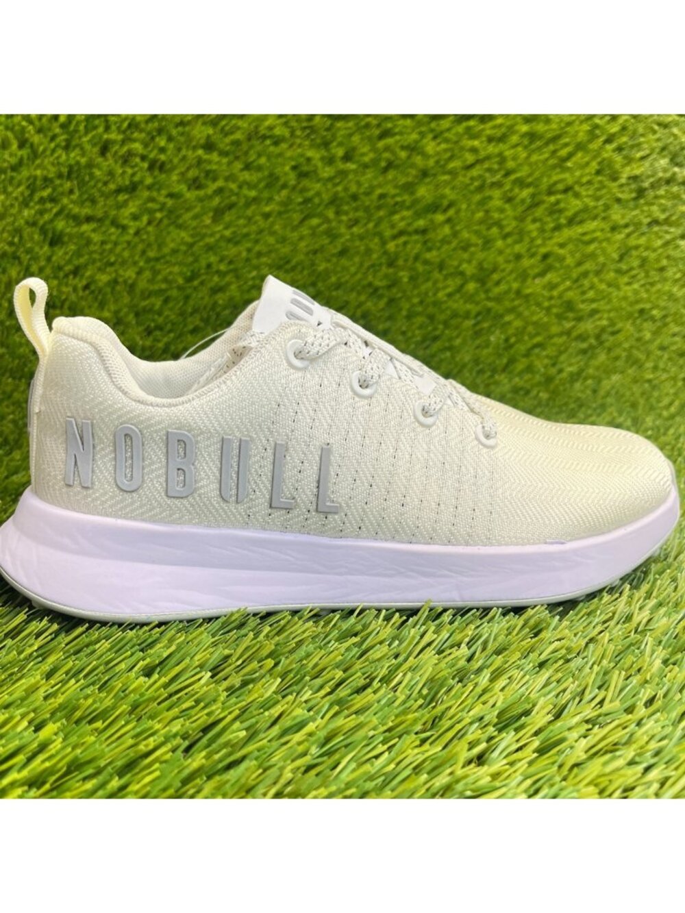 Nobull Matryx Womens Size 5 Beige White Athletic Workout Spikeless Golf Shoes